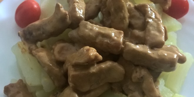 Hähnchenbrustfilet mit Kohlrabi