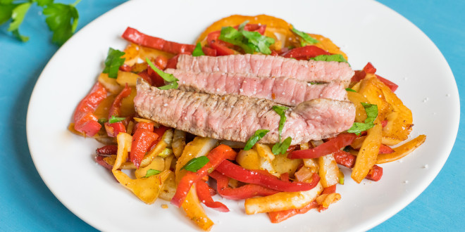 Rindersteak Streifen mit Paprika-Fenchel-Gemüse