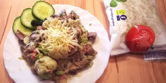 mit Mozzarella Reibekäse betreuen