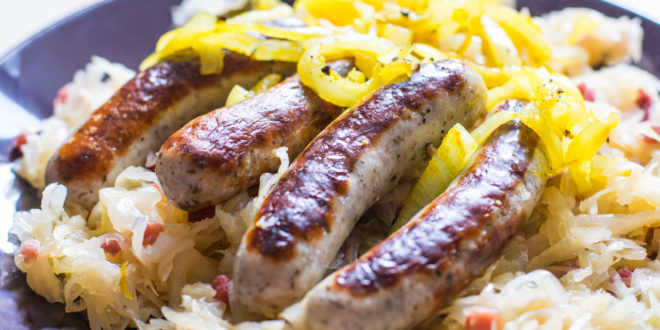 Sauerkraut mit Würstchen