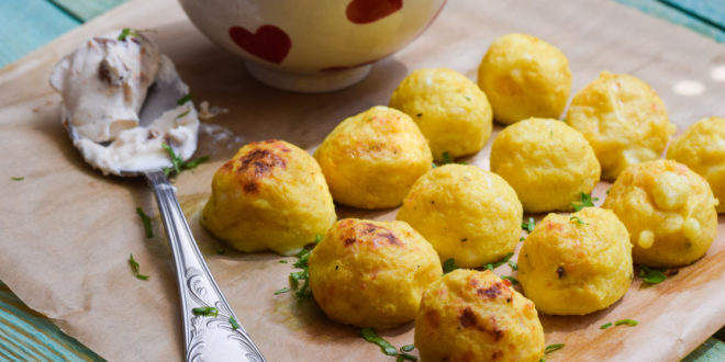 Low Carb Blumenkohl Mozzarella Bällchen