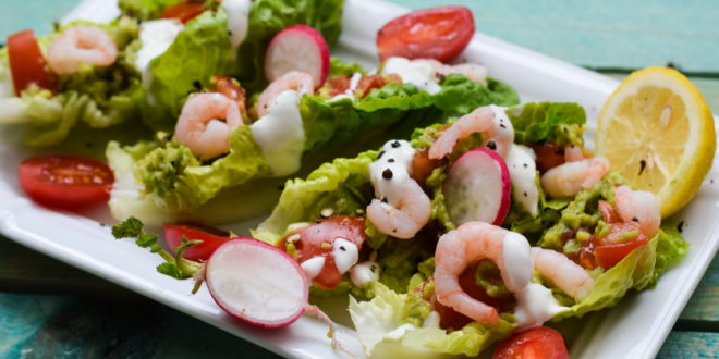 Low Carb Guacamole Schiffchen