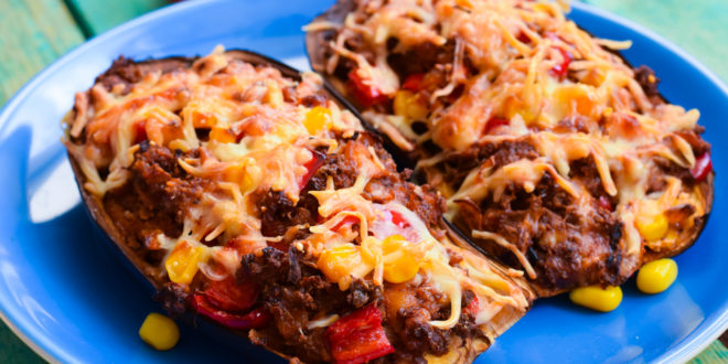 Low Carb Tex-Mex Auberginen-Schiffchen