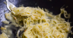 Low Carb Kohlrabi Spaghetti mit Käsesauce