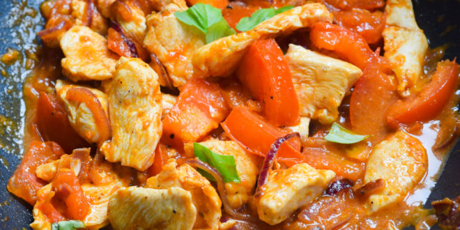 Low Carb Pesto Hähnchen Pfanne