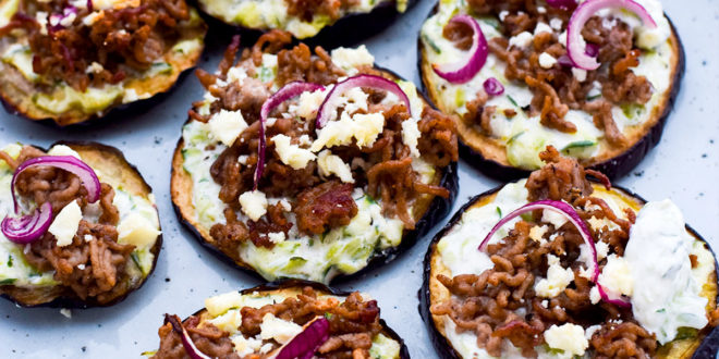 Low Carb Tzatziki Hackfleisch Mini-Pizzen