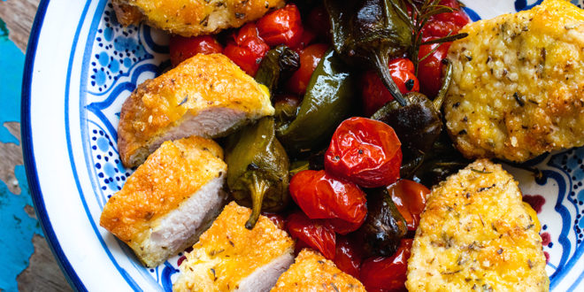 Low Carb Hähnchenschnitzel in Parmesankruste